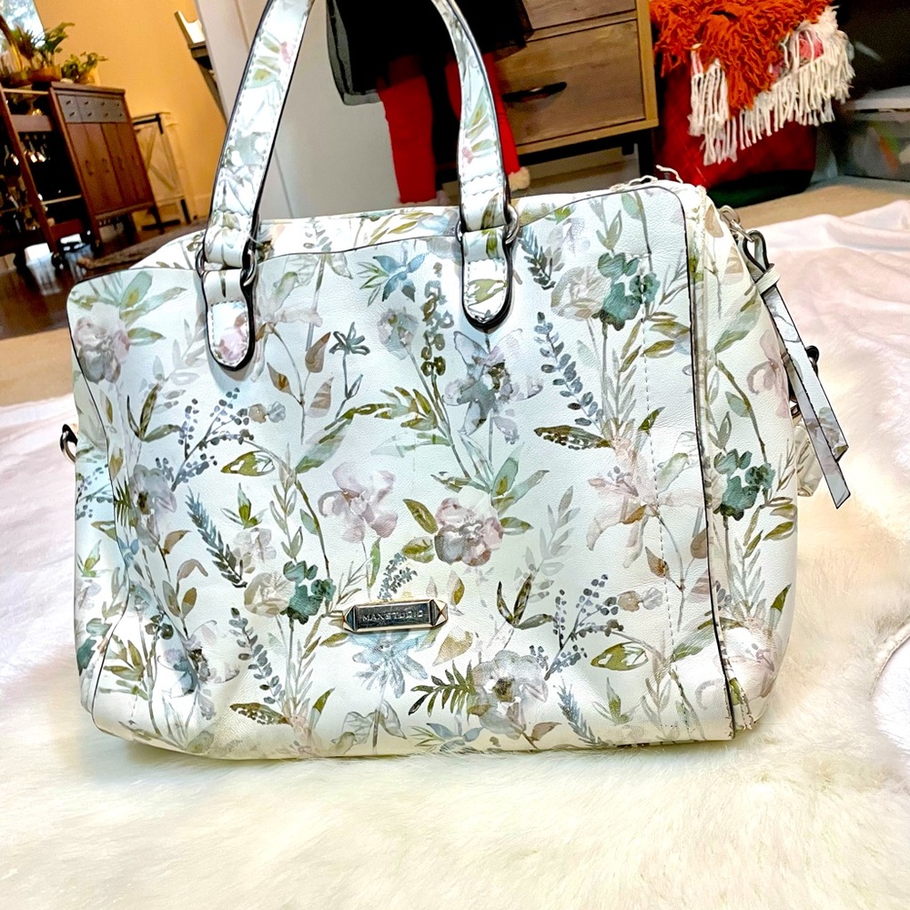 Max Studio white, floral, multi-compartment tote bag